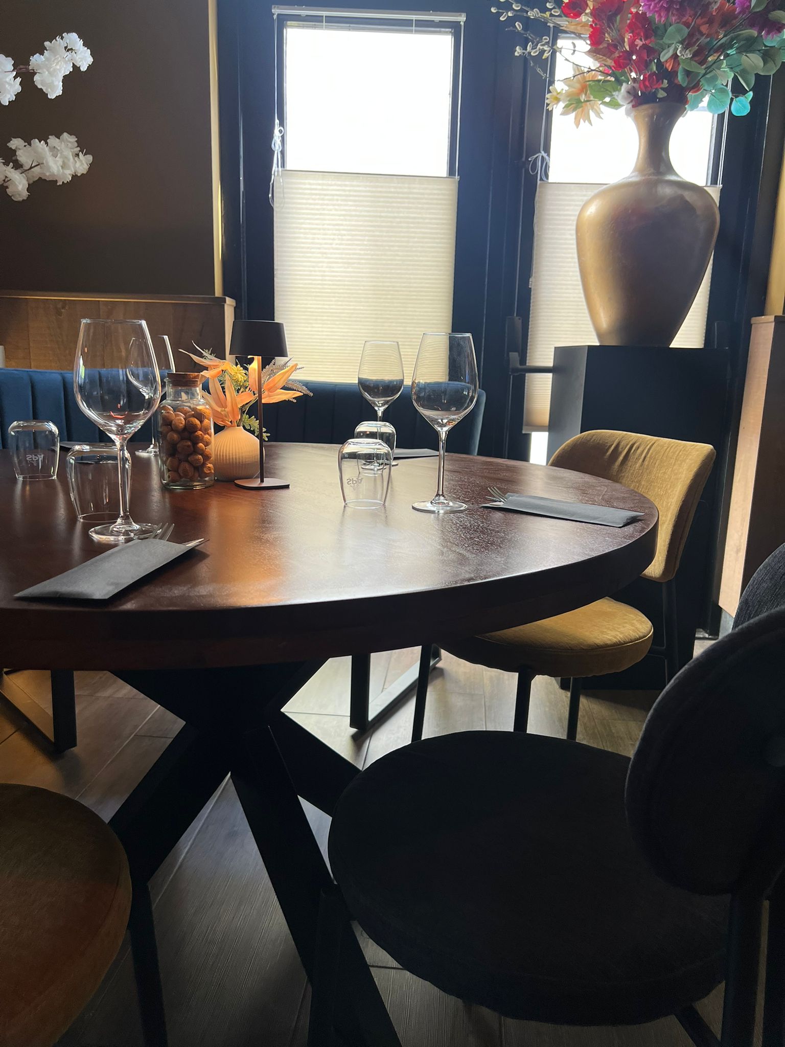 Donker interieur